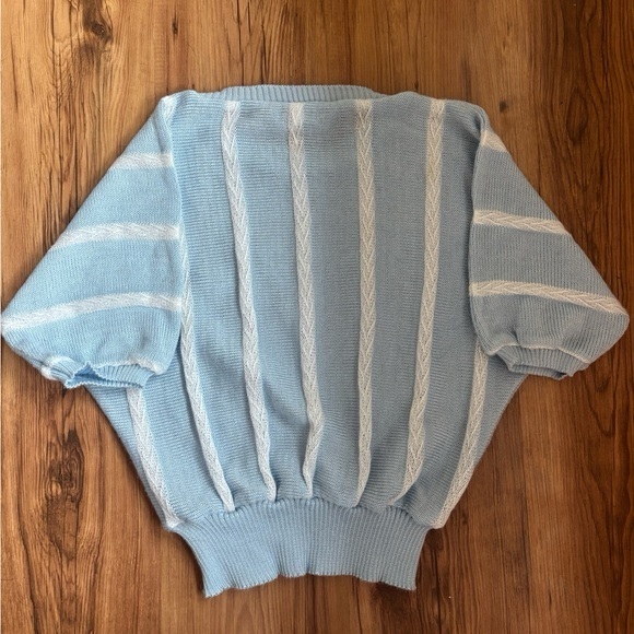 Vintage Blue and White knit top - Picture 7 of 8